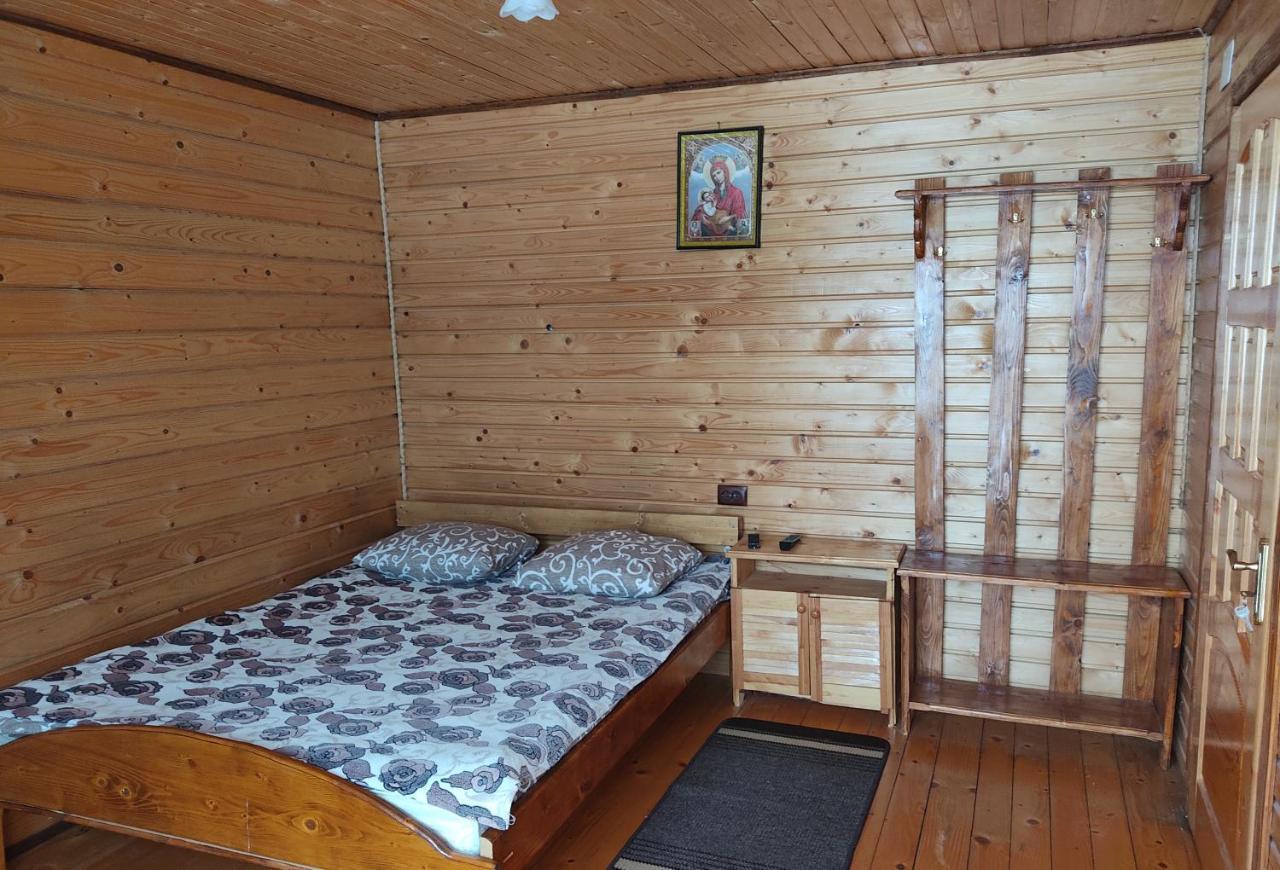 Smerekova Hata Oryavchyk Bagian luar foto