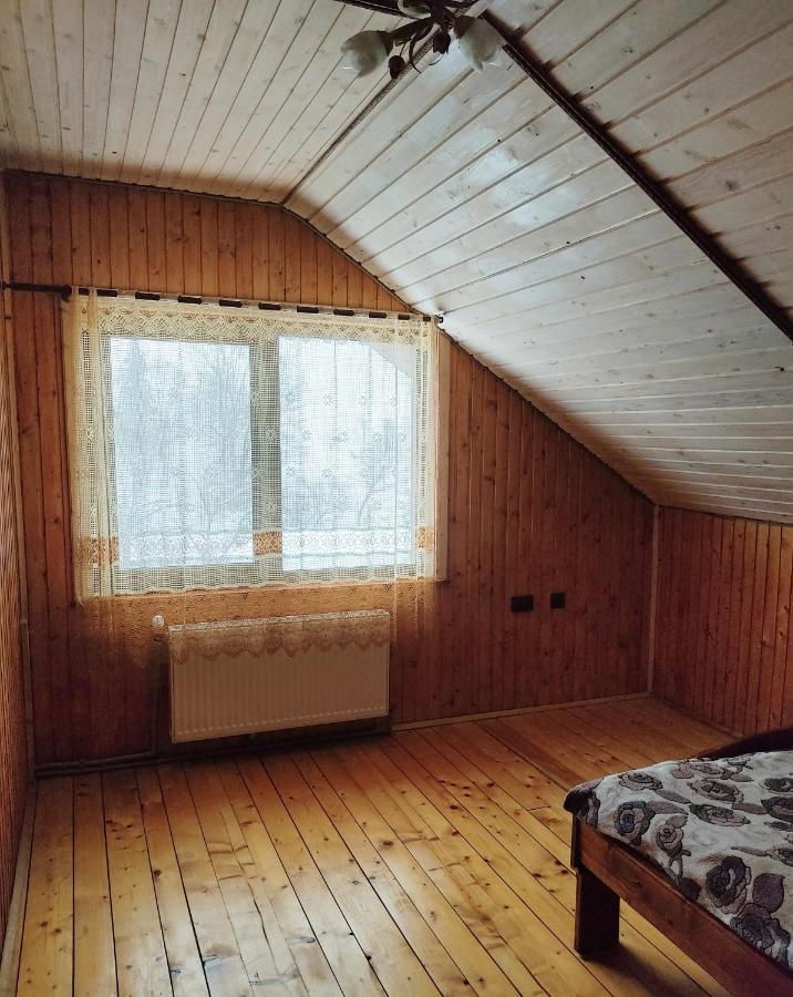 Smerekova Hata Oryavchyk Bagian luar foto